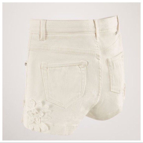 NWT. Massimo Dutti White Shorts. Size 13-14. - Picture 3 of 8